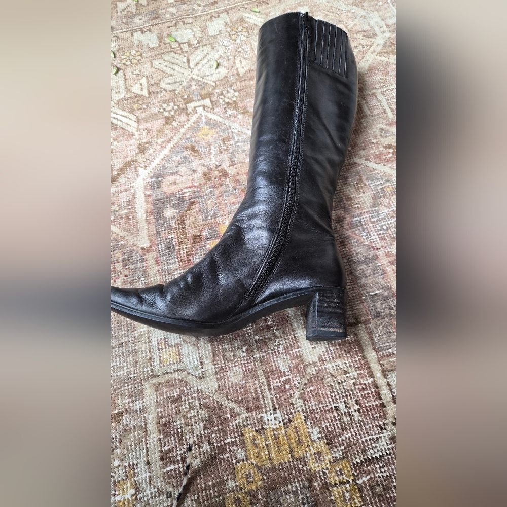 Black Leather Knee-High Boots - Picture 4 of 4